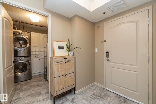 205 10130 114 Street, Edmonton, AB - Indoor Photo Showing Laundry Room