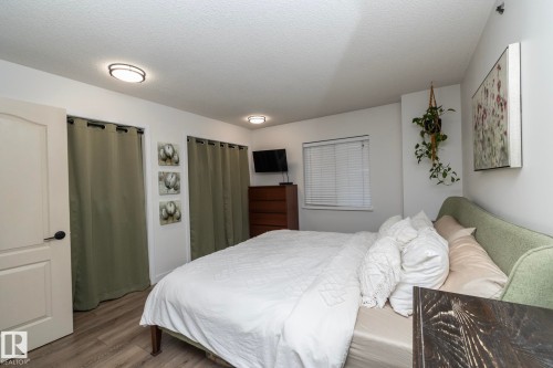 205 10130 114 Street, Edmonton, AB - Indoor Photo Showing Bedroom