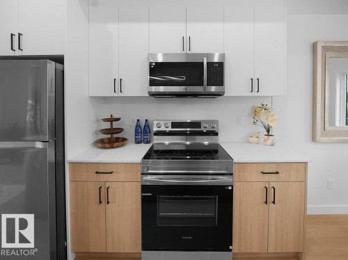 67 18120 28 Avenue, Edmonton, AB - Indoor Photo Showing Kitchen