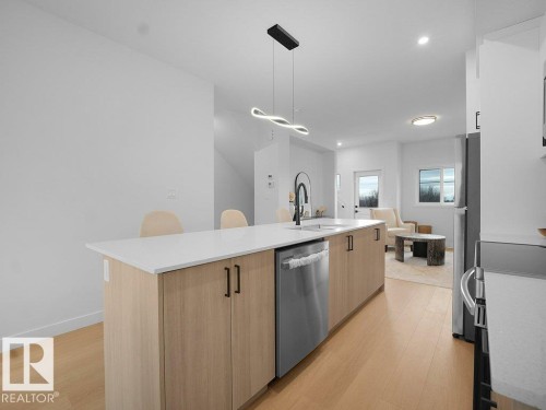 67 18120 28 Avenue, Edmonton, AB - Indoor Photo Showing Kitchen