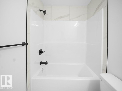 67 18120 28 Avenue, Edmonton, AB - Indoor Photo Showing Bathroom