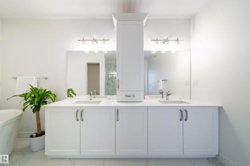6204 67 Street, Beaumont, AB - Indoor Photo Showing Bathroom