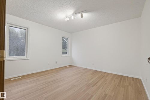 11151 26 Avenue, Edmonton, AB - Indoor Photo Showing Other Room