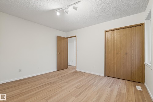 11151 26 Avenue, Edmonton, AB - Indoor Photo Showing Other Room