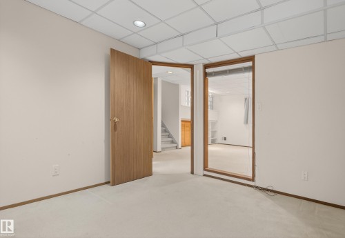 11151 26 Avenue, Edmonton, AB - Indoor Photo Showing Other Room