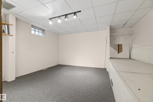 11151 26 Avenue, Edmonton, AB - Indoor
