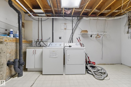 11151 26 Avenue, Edmonton, AB - Indoor Photo Showing Laundry Room