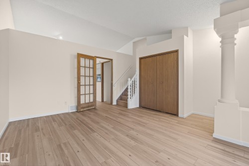 11151 26 Avenue, Edmonton, AB - Indoor Photo Showing Other Room