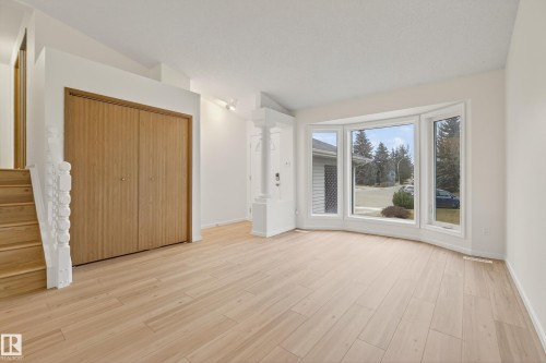 11151 26 Avenue, Edmonton, AB - Indoor Photo Showing Other Room