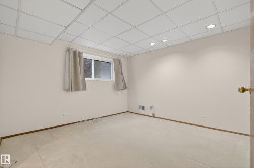 11151 26 Avenue, Edmonton, AB - Indoor Photo Showing Other Room