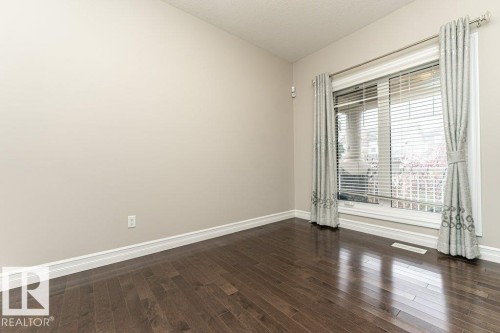 3198 Winspear Crescent Sw, Edmonton, AB - Indoor Photo Showing Other Room
