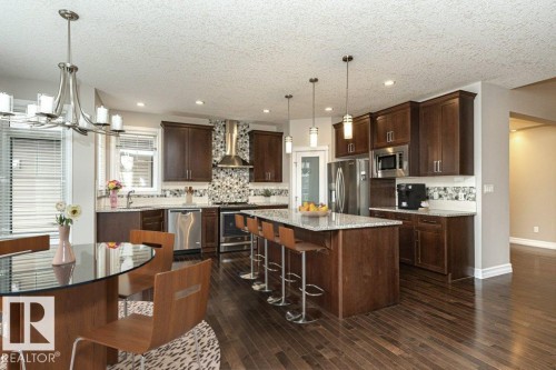 3198 Winspear Crescent Sw, Edmonton, AB - Indoor Photo Showing Kitchen With Stainless Steel Kitchen With Upgraded Kitchen