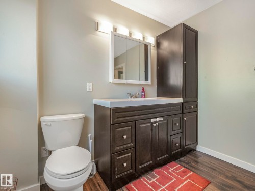 192075 Twp 535, Rural Lamont County, AB - Indoor Photo Showing Bathroom