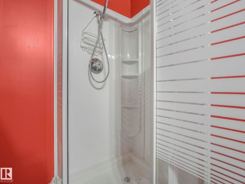 192075 Twp 535, Rural Lamont County, AB - Indoor Photo Showing Bathroom