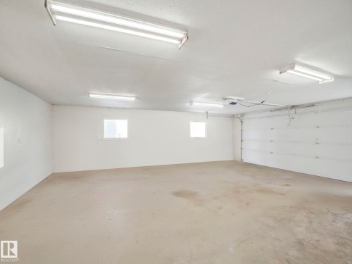 192075 Twp 535, Rural Lamont County, AB - Indoor Photo Showing Garage