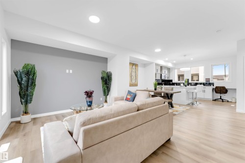 62 130 Element Dr, St. Albert, AB - Indoor Photo Showing Living Room