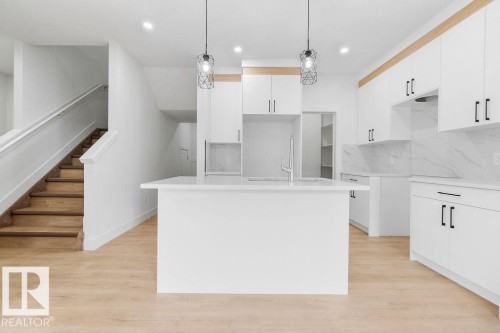 235 Linden Loop, Leduc, AB - Indoor Photo Showing Kitchen