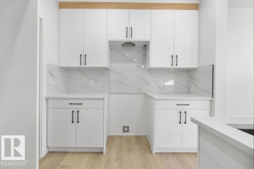 235 Linden Loop, Leduc, AB - Indoor Photo Showing Kitchen