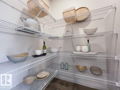 7314 Klapstein Crescent, Edmonton, AB - Indoor With Storage