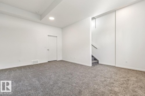 7314 Klapstein Crescent, Edmonton, AB - Indoor Photo Showing Other Room