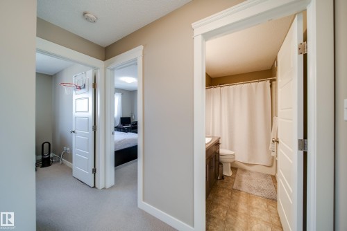 16728 15 Avenue, Edmonton, AB - Indoor Photo Showing Other Room