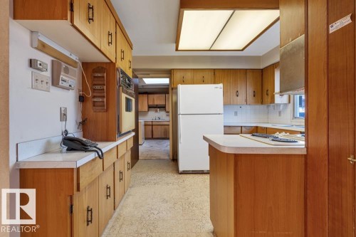 11109 70 Street, Edmonton, AB - Indoor Photo Showing Kitchen