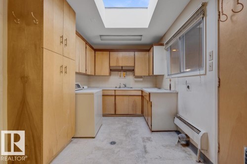 11109 70 Street, Edmonton, AB - Indoor Photo Showing Kitchen