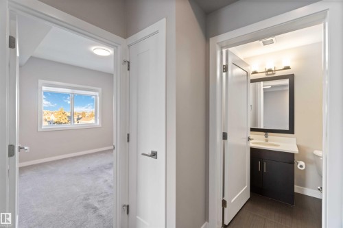 410 560 Griesbach Parade Parade, Edmonton, AB - Indoor Photo Showing Other Room