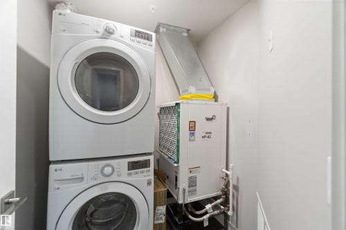 410 560 Griesbach Parade Parade, Edmonton, AB - Indoor Photo Showing Laundry Room