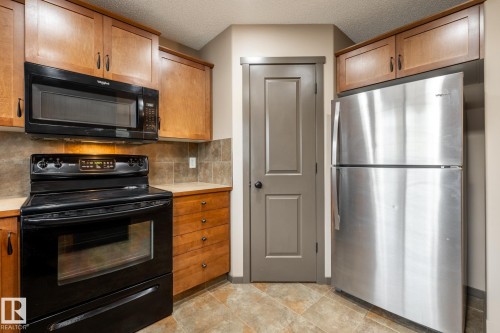123 63 Street, Edmonton, AB - Indoor Photo Showing Kitchen