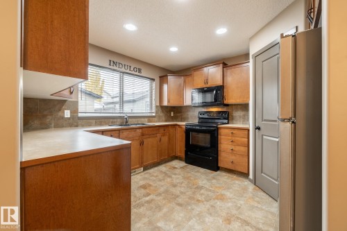 123 63 Street, Edmonton, AB - Indoor Photo Showing Kitchen
