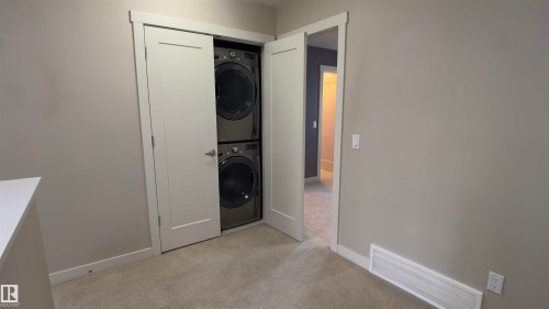 424 Chappelle Drive, Edmonton, AB - Indoor Photo Showing Laundry Room