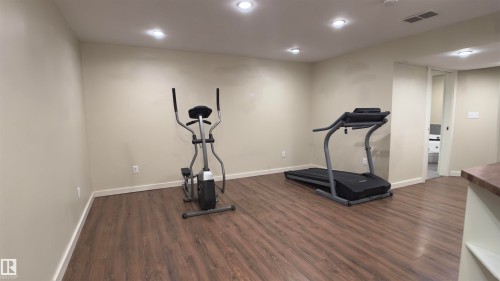 424 Chappelle Drive, Edmonton, AB - Indoor Photo Showing Gym Room
