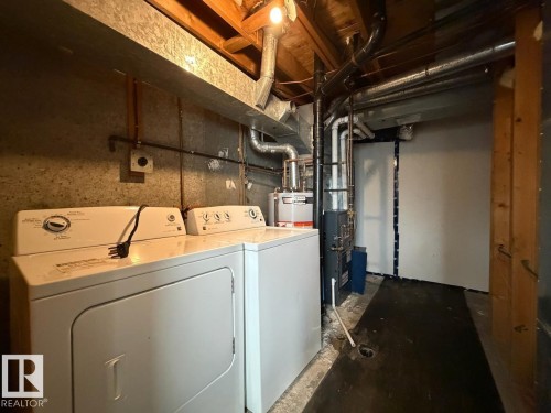 254 Richfield Road, Edmonton, AB - Indoor Photo Showing Laundry Room
