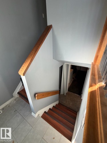 254 Richfield Road, Edmonton, AB - Indoor Photo Showing Other Room