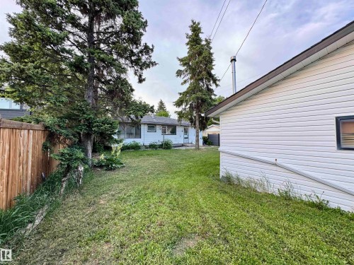 16415 106 Avenue, Edmonton, AB - Outdoor