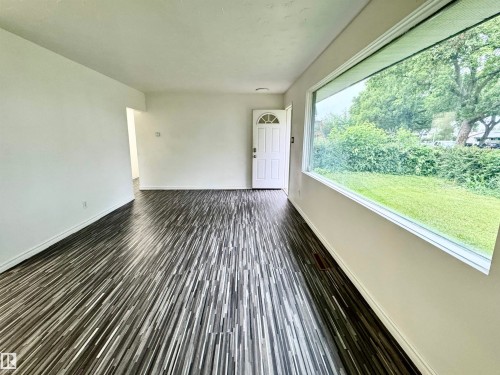 16415 106 Avenue, Edmonton, AB - Indoor Photo Showing Other Room