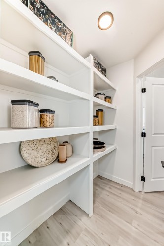 61 Patriot Way, Spruce Grove, AB - Indoor With Storage