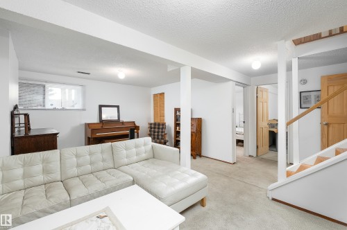 1303 35 Street, Edmonton, AB - Indoor