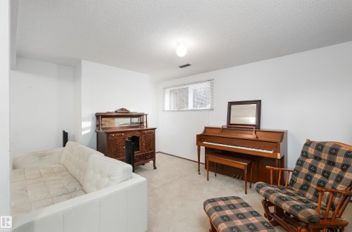 1303 35 Street, Edmonton, AB - Indoor