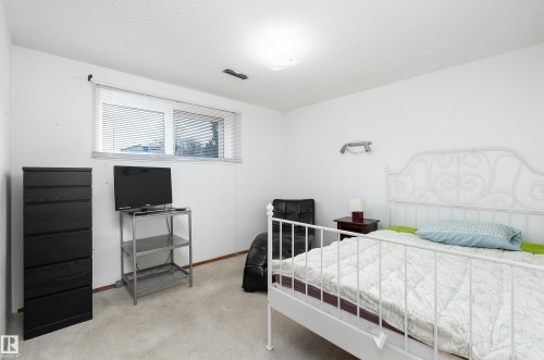 1303 35 Street, Edmonton, AB - Indoor Photo Showing Bedroom