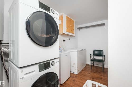 1303 35 Street, Edmonton, AB - Indoor Photo Showing Laundry Room