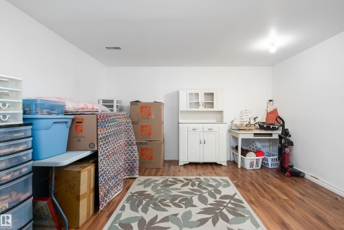 1303 35 Street, Edmonton, AB - Indoor