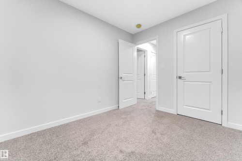 252 24 Street, Edmonton, AB - Indoor Photo Showing Other Room