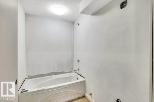 706 Burley Drive, Edmonton, AB - Indoor