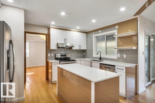 706 Burley Drive, Edmonton, AB - Indoor Photo Showing Kitchen With Upgraded Kitchen