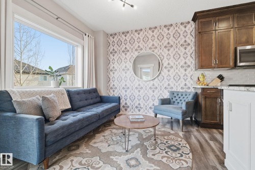 9543 221 Street, Edmonton, AB - Indoor Photo Showing Living Room