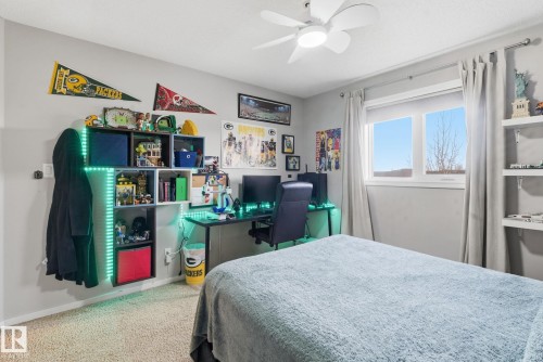9543 221 Street, Edmonton, AB - Indoor Photo Showing Bedroom