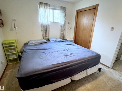 4944 48 Avenue, Bon Accord, AB - Indoor Photo Showing Bedroom