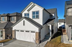 4454 KINSELLA Green  Edmonton, AB T6W 5G2